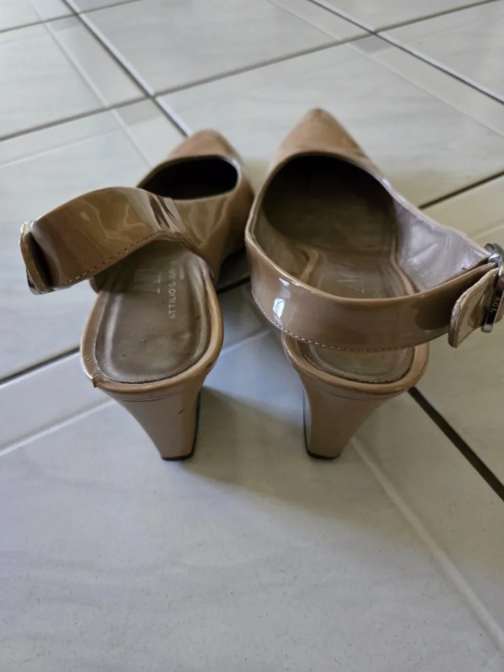 AGL Attilio Giusti Leombruni Slingback Heels Tan 39/9